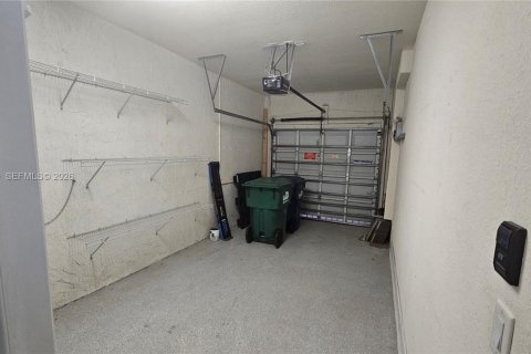 Townhouse in Miami, Florida 3 bedrooms, 158.03 sq.m. № 2033782 - photo 27