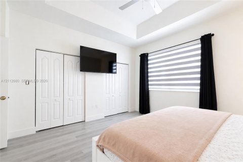 Touwnhouse à vendre à Miami, Floride: 4 chambres, 194.82 m2 № 2436136 - photo 22