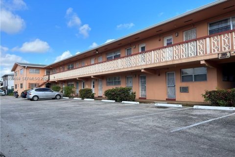 Condominio en alquiler en Miami, Florida, 1 dormitorio, 55.74 m2 № 2020255 - foto 12