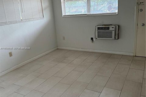 Condominio en alquiler en Miami, Florida, 1 dormitorio, 55.74 m2 № 2020255 - foto 6