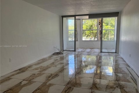 Copropriété à louer à Miami, Floride: 1 chambre, 83.43 m2 № 2060688 - photo 2