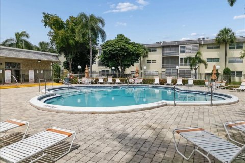 Copropriété à vendre à Lauderhill, Floride: 1 chambre, 63.17 m2 № 2087851 - photo 9