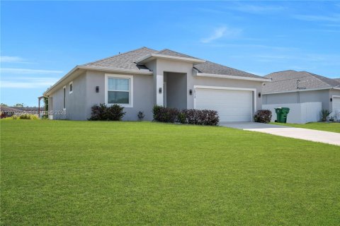 Villa ou maison à vendre à LaBelle, Floride: 3 chambres, 139.63 m2 № 2186342 - photo 3