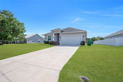 Villa ou maison à vendre à LaBelle, Floride: 3 chambres, 139.63 m2 № 2186342 - photo 5