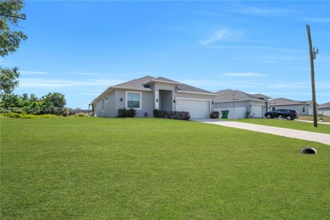 Villa ou maison à vendre à LaBelle, Floride: 3 chambres, 139.63 m2 № 2186342 - photo 2