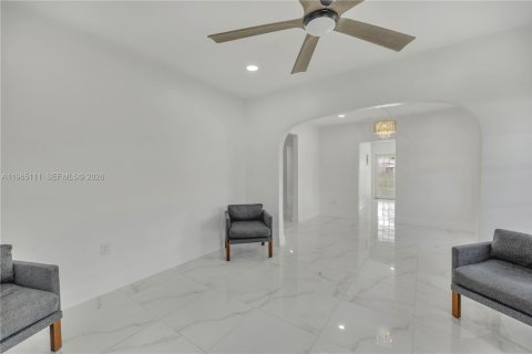 Casa en alquiler en Miami, Florida, 3 dormitorios, 212 m2 № 2026468 - foto 8