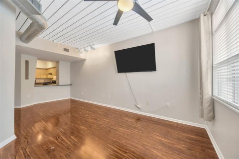 Condominio en venta en Tampa, Florida, 1 dormitorio, 73.3 m2 № 1597982 - foto 21