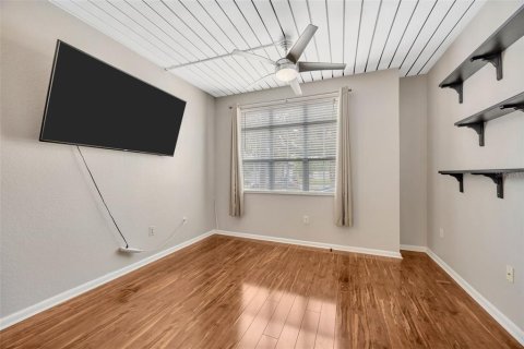 Condo in Tampa, Florida, 1 bedroom  № 1597982 - photo 18