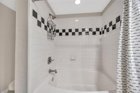 Condo in Tampa, Florida, 1 bedroom  № 1597982 - photo 26
