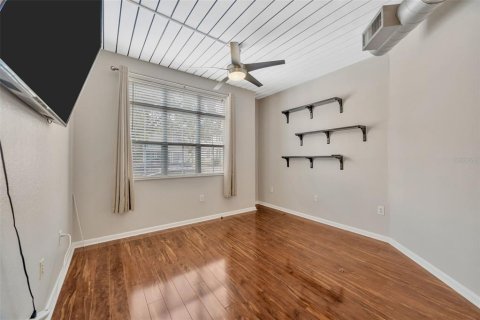 Condo in Tampa, Florida, 1 bedroom  № 1597982 - photo 19