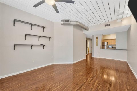 Condo in Tampa, Florida, 1 bedroom  № 1597982 - photo 20
