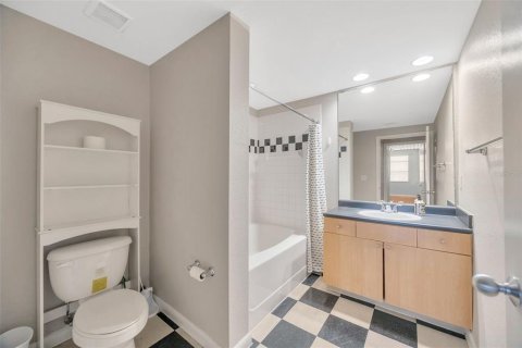 Condominio en venta en Tampa, Florida, 1 dormitorio, 73.3 m2 № 1597982 - foto 24