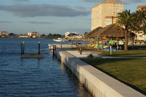 Condo in Saint Petersburg, Florida, 1 bedroom  № 1666876 - photo 28