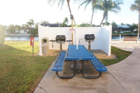Condo in Saint Petersburg, Florida, 1 bedroom  № 1666876 - photo 27
