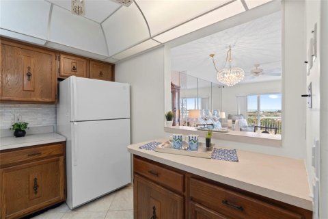 Condo in Saint Petersburg, Florida, 1 bedroom  № 1666876 - photo 16