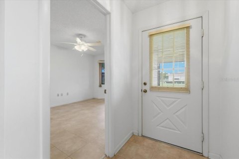 Casa en venta en Lakeland, Florida, 2 dormitorios, 111.11 m2 № 2287277 - foto 4