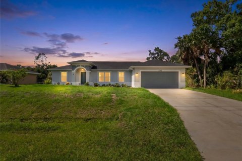 House in North Port, Florida 3 bedrooms, 143.63 sq.m. № 2156220