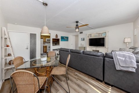 Condominio en venta en Venice, Florida, 2 dormitorios, 75.62 m2 № 1658917 - foto 11