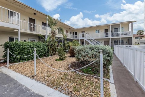 Condominio en venta en Venice, Florida, 2 dormitorios, 75.62 m2 № 1658917 - foto 2