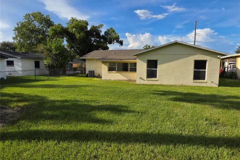 Villa ou maison à vendre à Orlando, Floride: 4 chambres, 124.67 m2 № 2399462 - photo 15