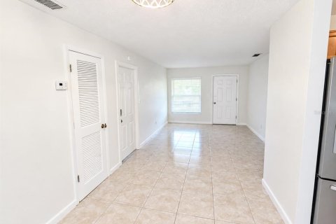 Villa ou maison à vendre à Orlando, Floride: 4 chambres, 124.67 m2 № 2399462 - photo 3