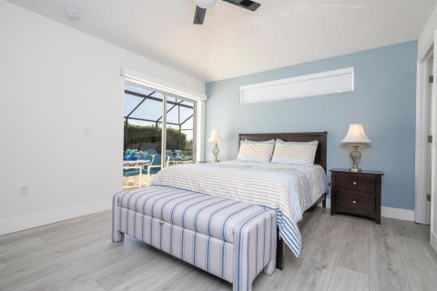 House in Kissimmee, Florida 4 bedrooms, 143.26 sq.m. № 2097881 - photo 8