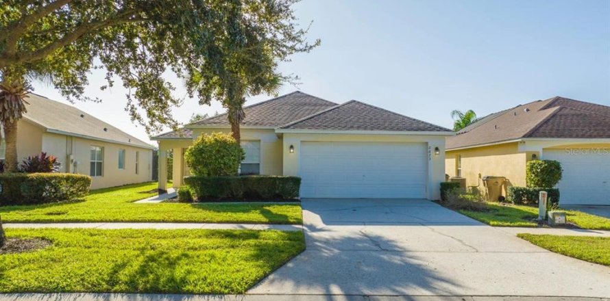 House in Kissimmee, Florida 4 bedrooms, 143.26 sq.m. № 2097881