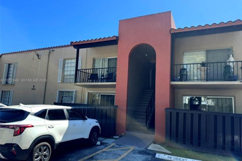 Condominio en Miami, Florida, 1 dormitorio № 2033166