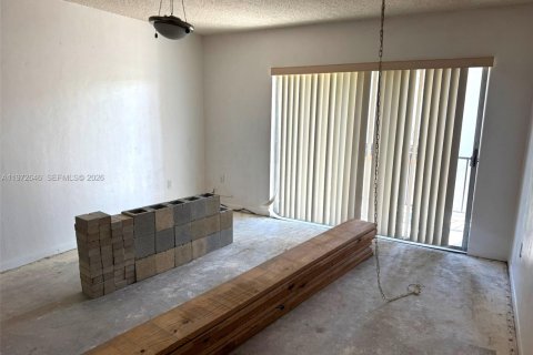 Condominio en venta en Miami, Florida, 1 dormitorio, 65.87 m2 № 2033166 - foto 10