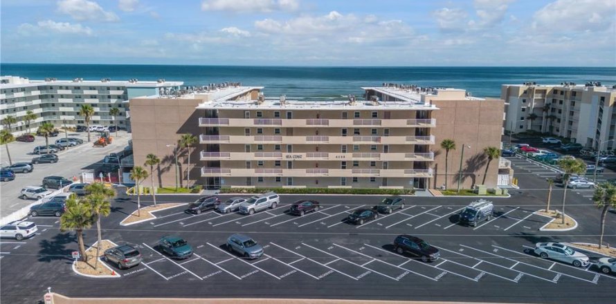 Condo in New Smyrna Beach, Florida, 2 bedrooms № 1558958