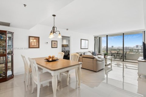 Купить кондоминиум в Авентура, Флорида 2 спальни, 109.25м2, № 2067594 - фото 6