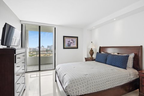 Купить кондоминиум в Авентура, Флорида 2 спальни, 109.25м2, № 2067594 - фото 10