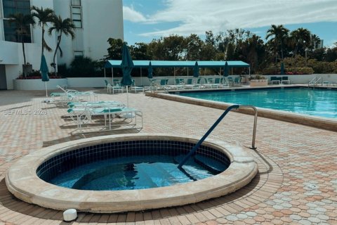 Купить кондоминиум в Авентура, Флорида 2 спальни, 109.25м2, № 2067594 - фото 23