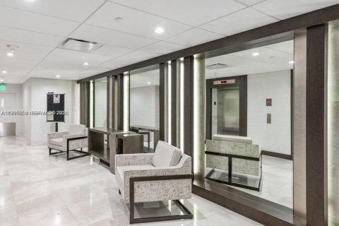 Купить кондоминиум в Авентура, Флорида 2 спальни, 109.25м2, № 2067594 - фото 18