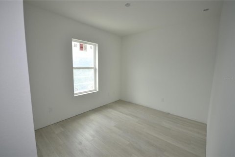 House in Port Charlotte, Florida 4 bedrooms, 147.53 sq.m. № 1833616 - photo 13