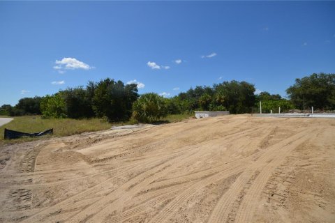 House in Port Charlotte, Florida 4 bedrooms, 147.53 sq.m. № 1833616 - photo 11