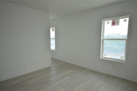 House in Port Charlotte, Florida 4 bedrooms, 147.53 sq.m. № 1833616 - photo 12