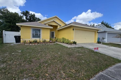 Villa ou maison à louer à Orlando, Floride: 3 chambres, 126.16 m2 № 2101883 - photo 2