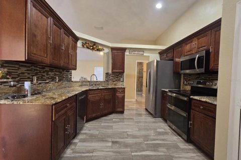 Villa ou maison à louer à Orlando, Floride: 3 chambres, 126.16 m2 № 2101883 - photo 4