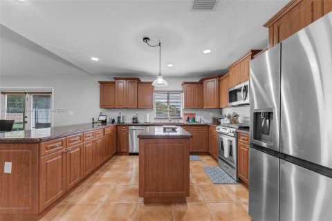 Casa en venta en Homestead, Florida, 4 dormitorios, 217.3 m2 № 1965733 - foto 12