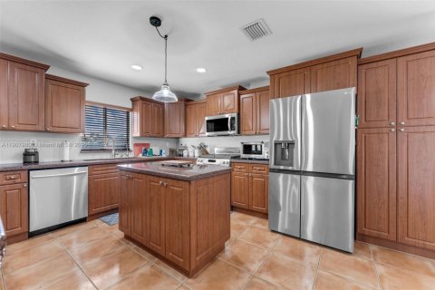 Casa en venta en Homestead, Florida, 4 dormitorios, 217.3 m2 № 1965733 - foto 11