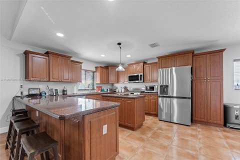 Casa en venta en Homestead, Florida, 4 dormitorios, 217.3 m2 № 1965733 - foto 13