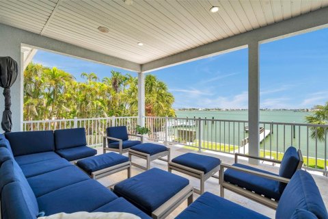 Casa en venta en Saint Pete Beach, Florida, 5 dormitorios, 347.55 m2 № 1771437 - foto 18