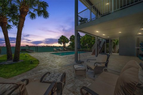 Casa en venta en Saint Pete Beach, Florida, 5 dormitorios, 347.55 m2 № 1771437 - foto 8