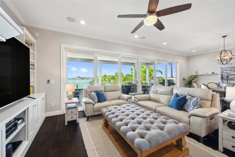 Casa en venta en Saint Pete Beach, Florida, 5 dormitorios, 347.55 m2 № 1771437 - foto 26
