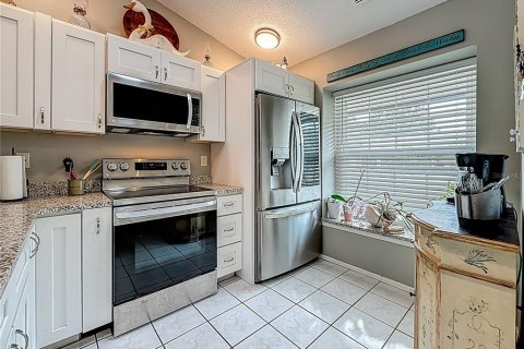 House in Largo, Florida 2 bedrooms, 96.25 sq.m. № 1907756 - photo 10