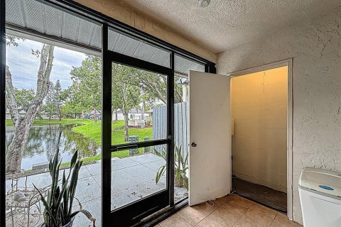 House in Largo, Florida 2 bedrooms, 96.25 sq.m. № 1907756 - photo 27