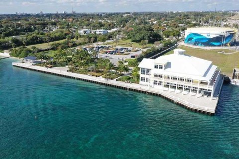 Condo in West Palm Beach, Florida, 2 bedrooms  № 2392142 - photo 27