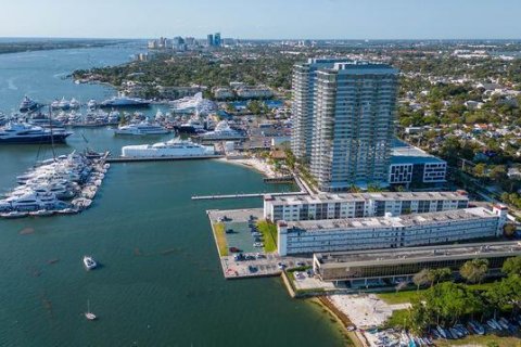 Condo in West Palm Beach, Florida, 2 bedrooms  № 2392142 - photo 14