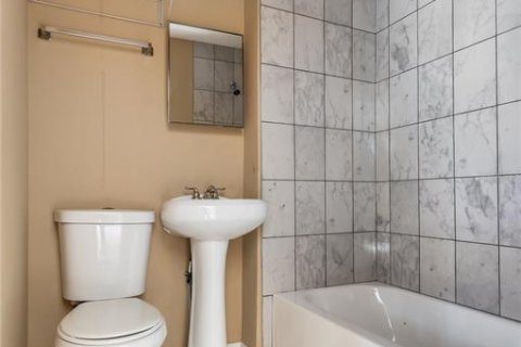 Снять в аренду квартиру в Тампа, Флорида 4 комнаты, 97.55м2, № 2156155 - фото 26